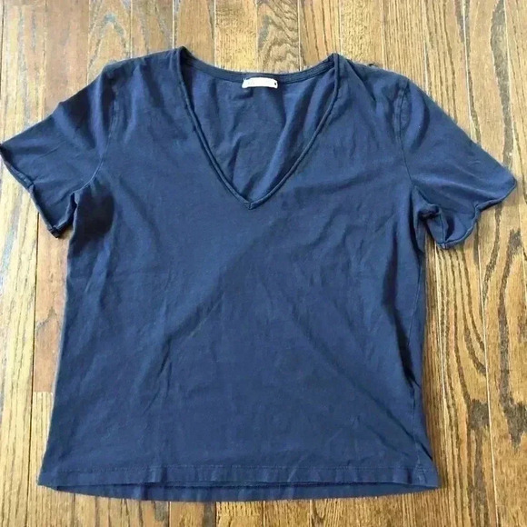 ZARA Women’s M Navy Blue Cotton V-Neck T-Shirt - EUC - Picture 1 of 6